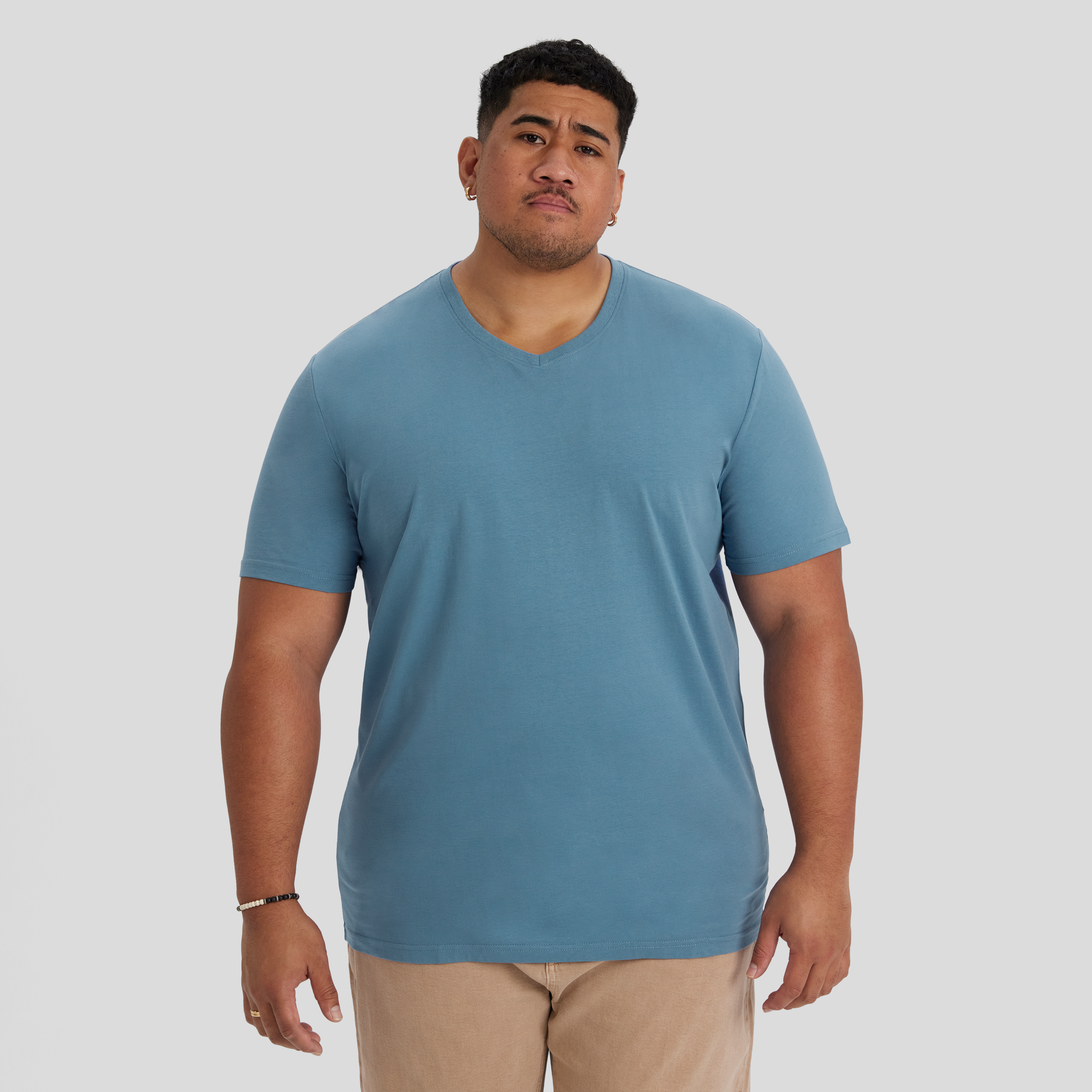 Essential V Neck Tee