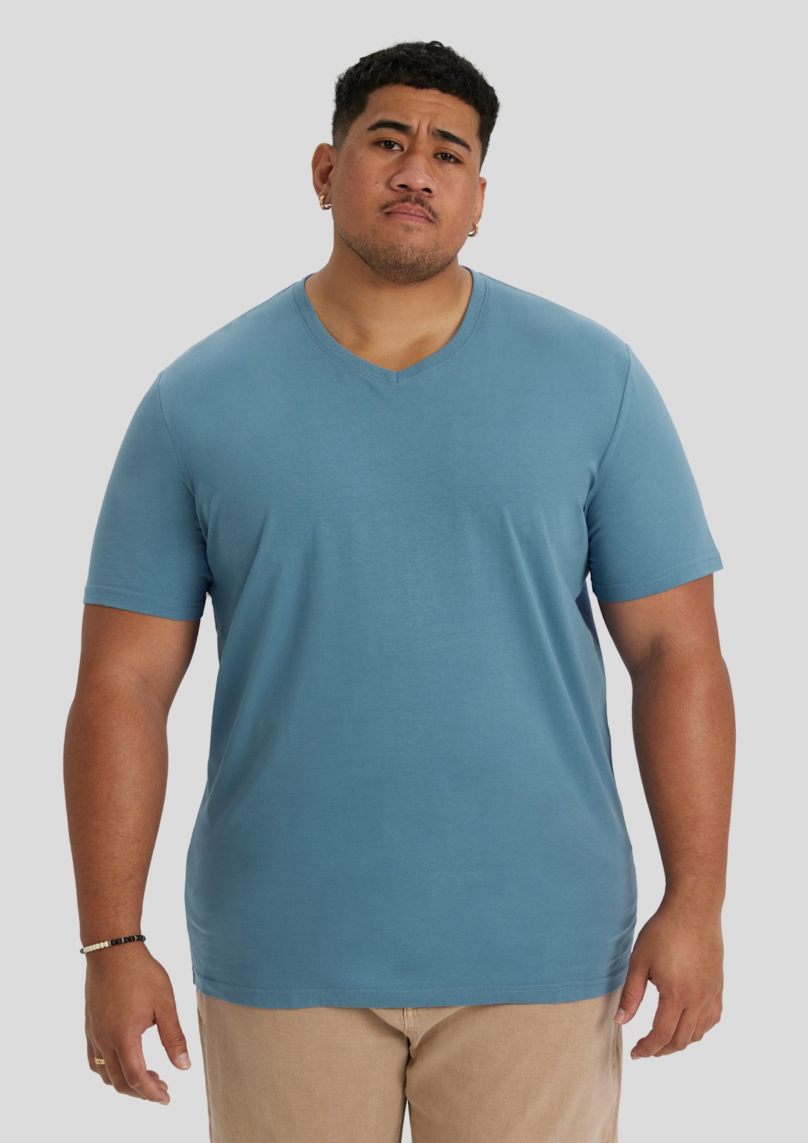 Essential V Neck Tee