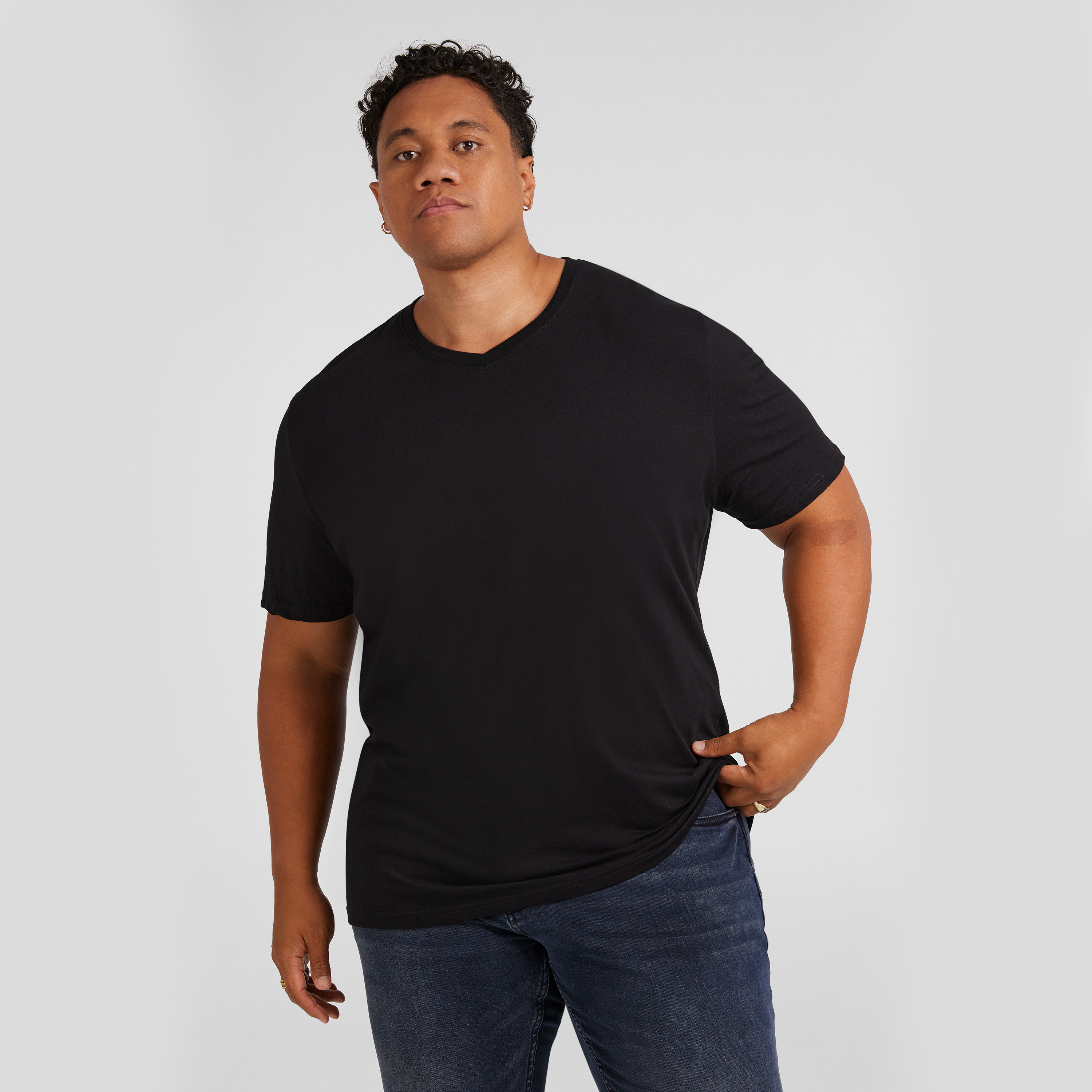 Essential V Neck Tee