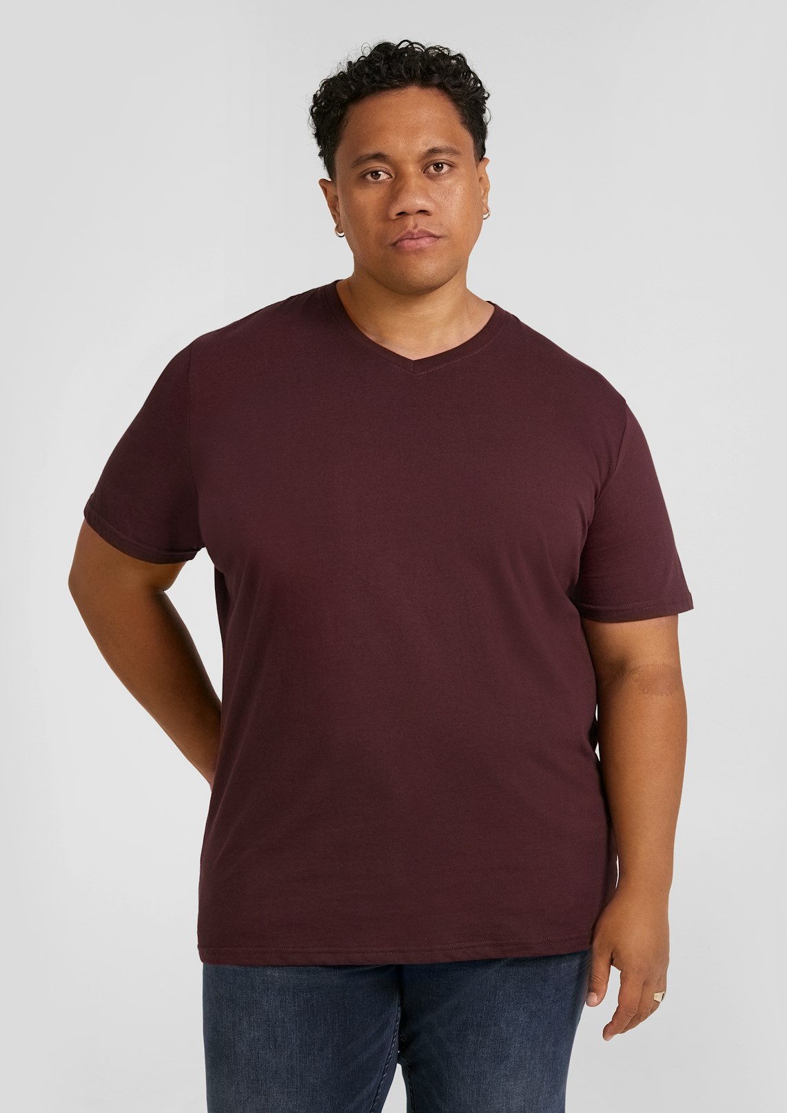 Essential V Neck Tee