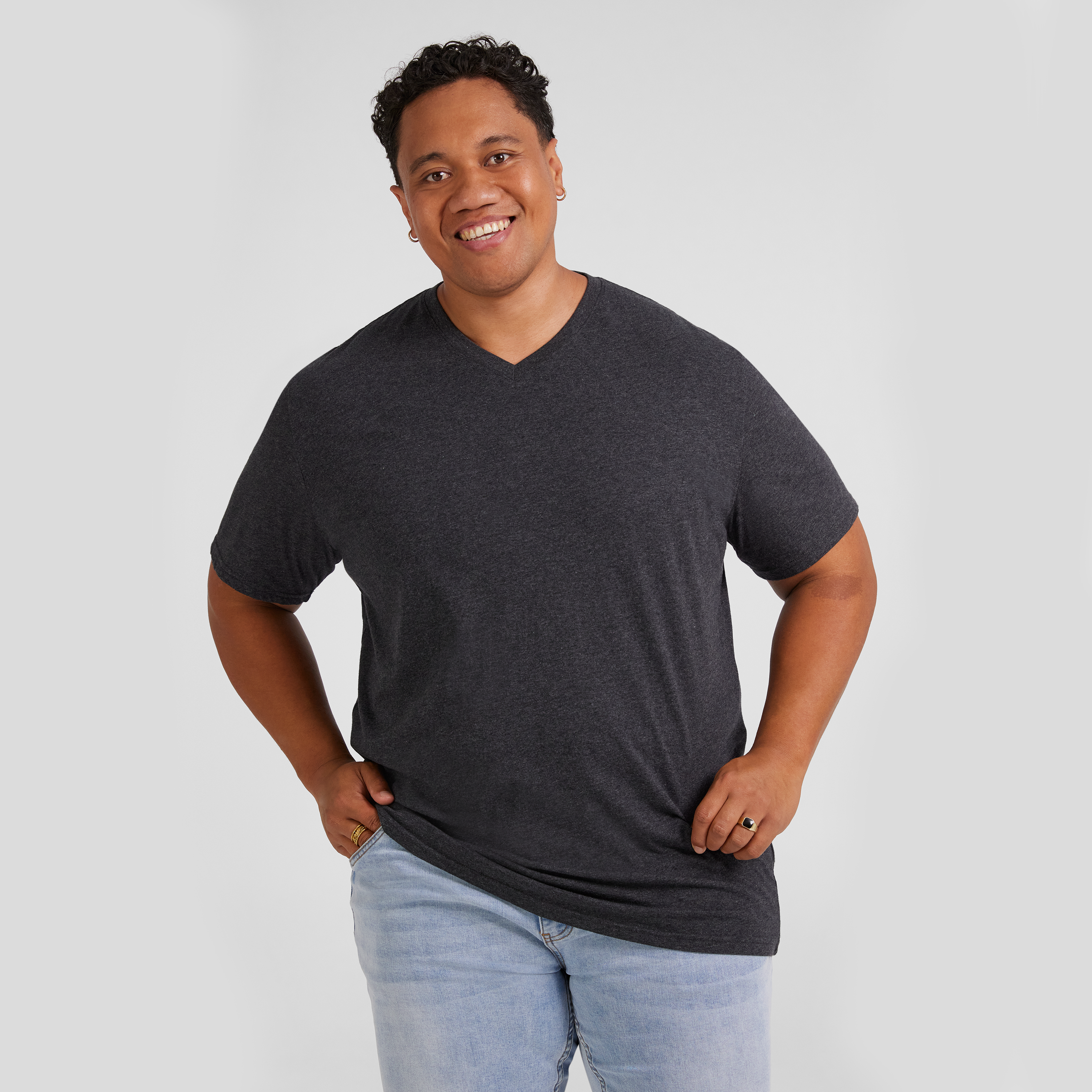 Essential V Neck Tee