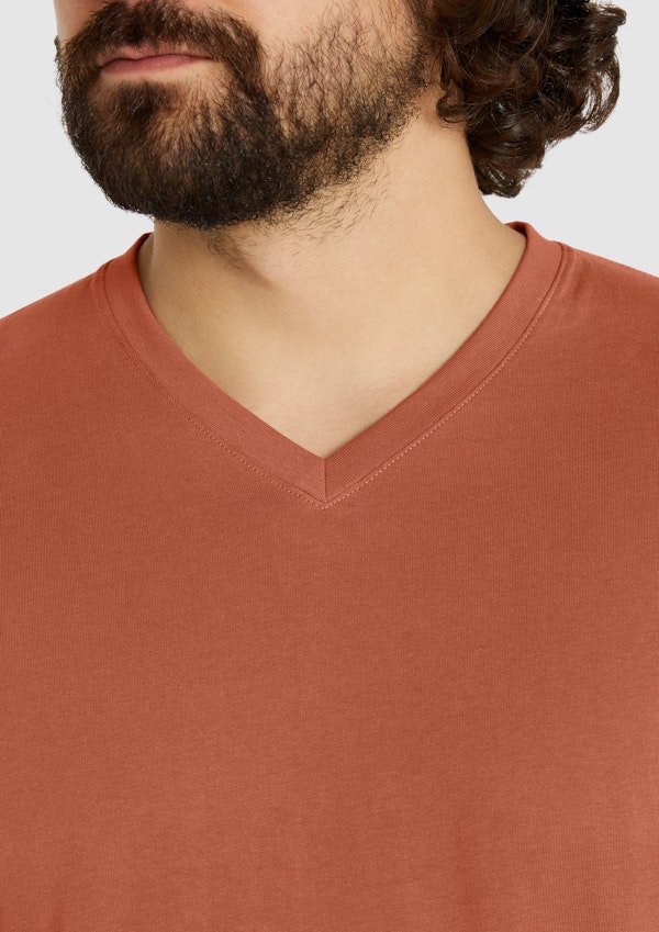 Essential V Neck Tee