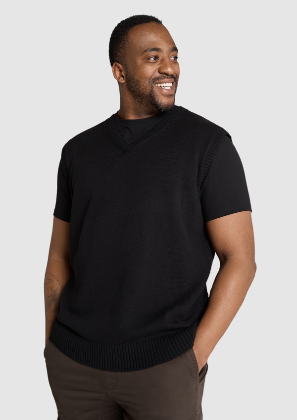 Black Essential Knit Vest
