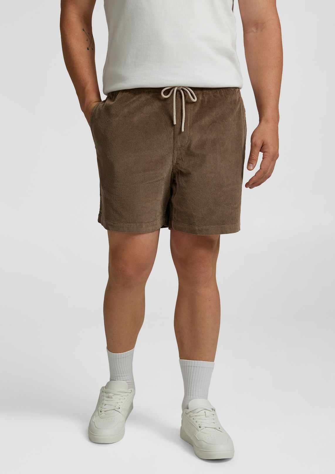 Taupe Ryder Cord Stretch Short