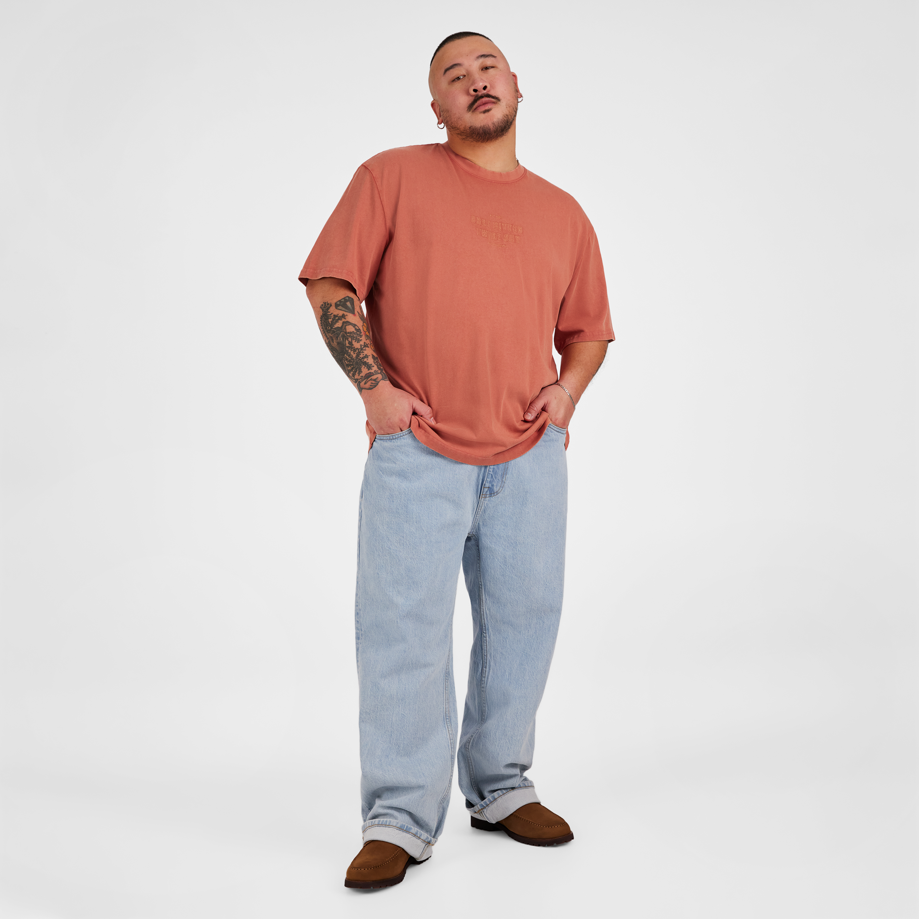 Bordeaux Acid Wash Emb Relaxed Tee