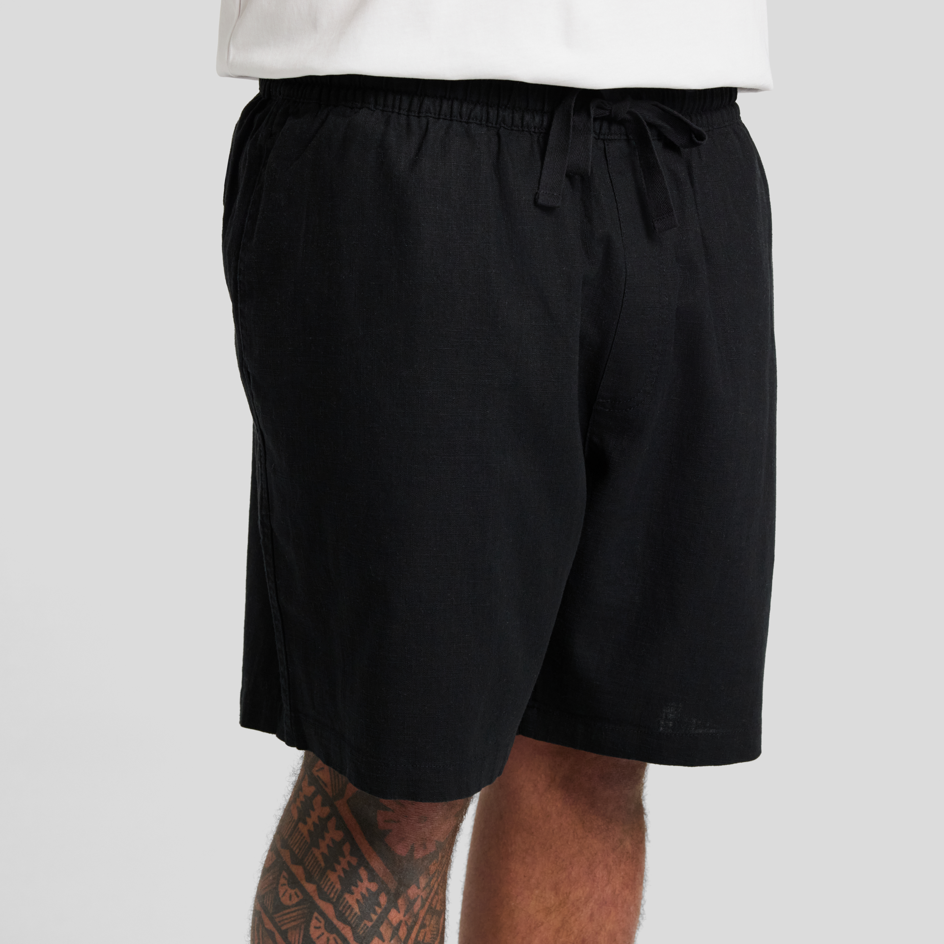 Black Shoreline Linen Short