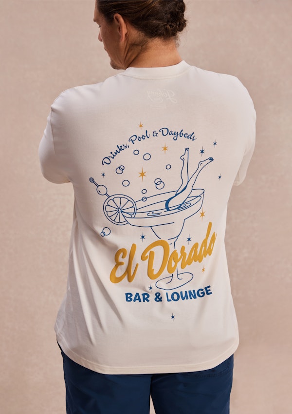 THE GRAPHIC TEE CASUAL LOOK