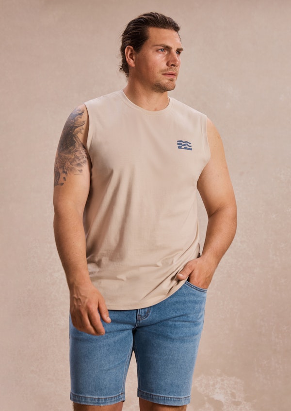 THE SUMMER CLUB MUSCLE TEE & DENIM LOOK